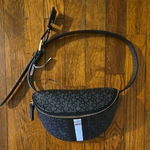 DKNY Waist Bag In Size Small/Medium
